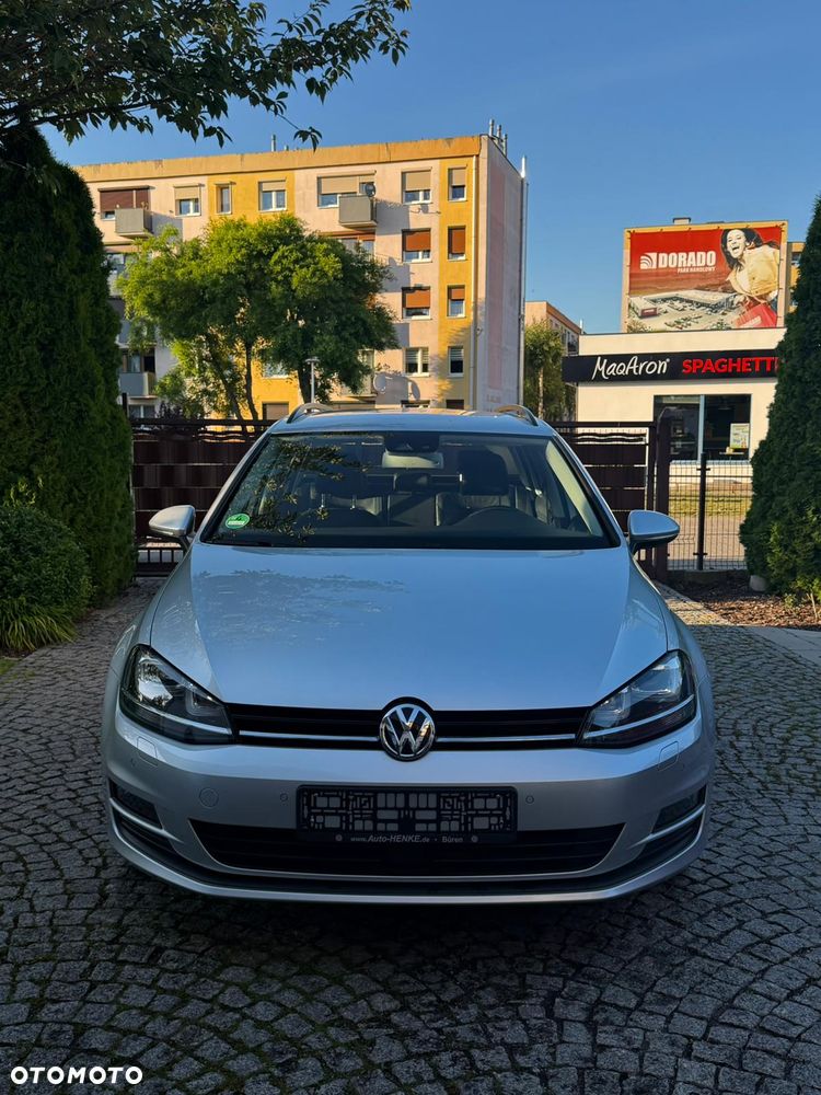 Volkswagen Golf - 2