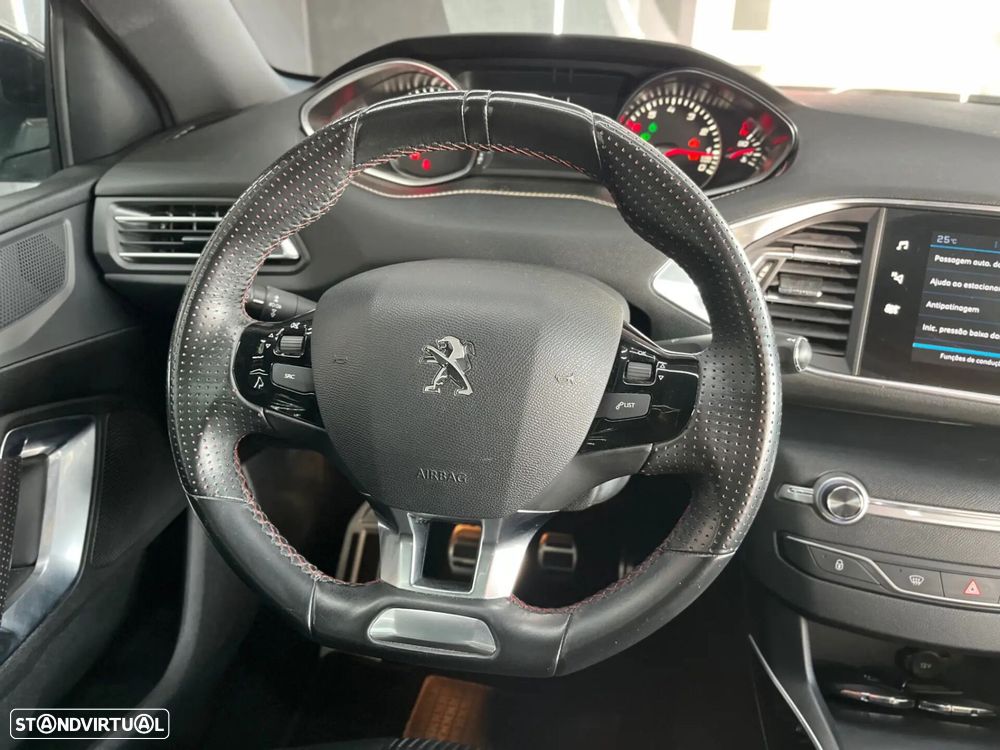 Peugeot 308 - 40