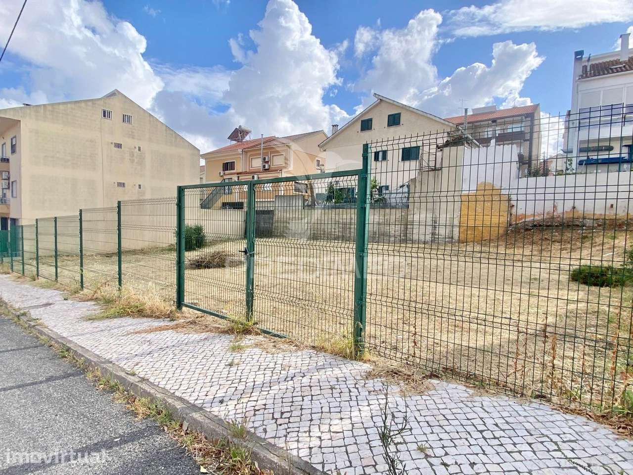 Terreno Construção - Moradias - Grande imagem: 2/18