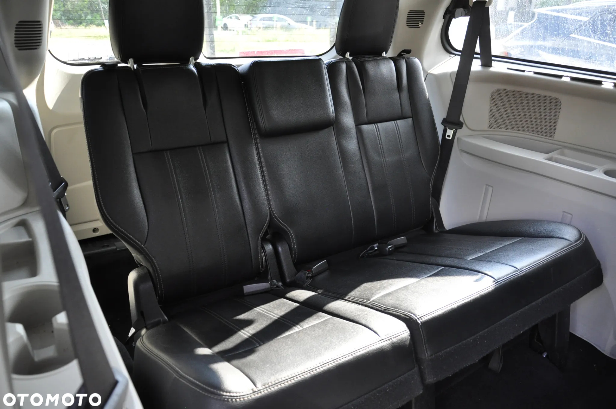 Chrysler Town & Country 3.6 Touring - 32