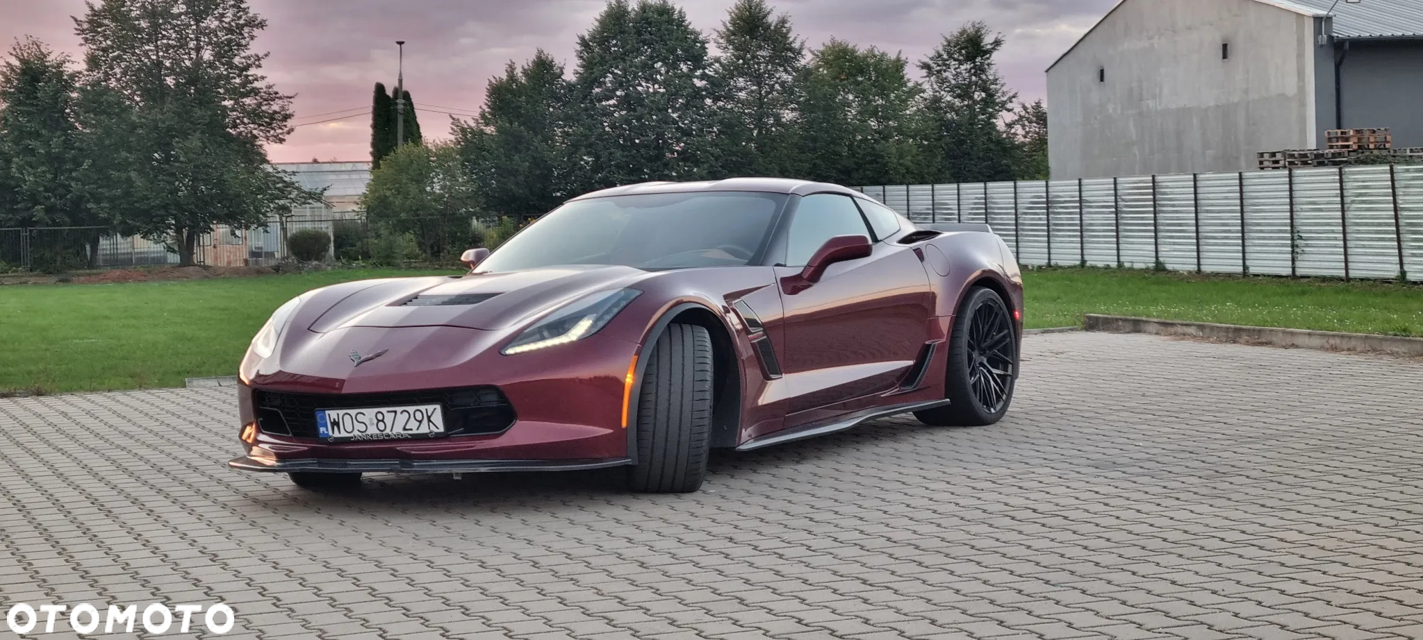 Chevrolet Corvette - 5