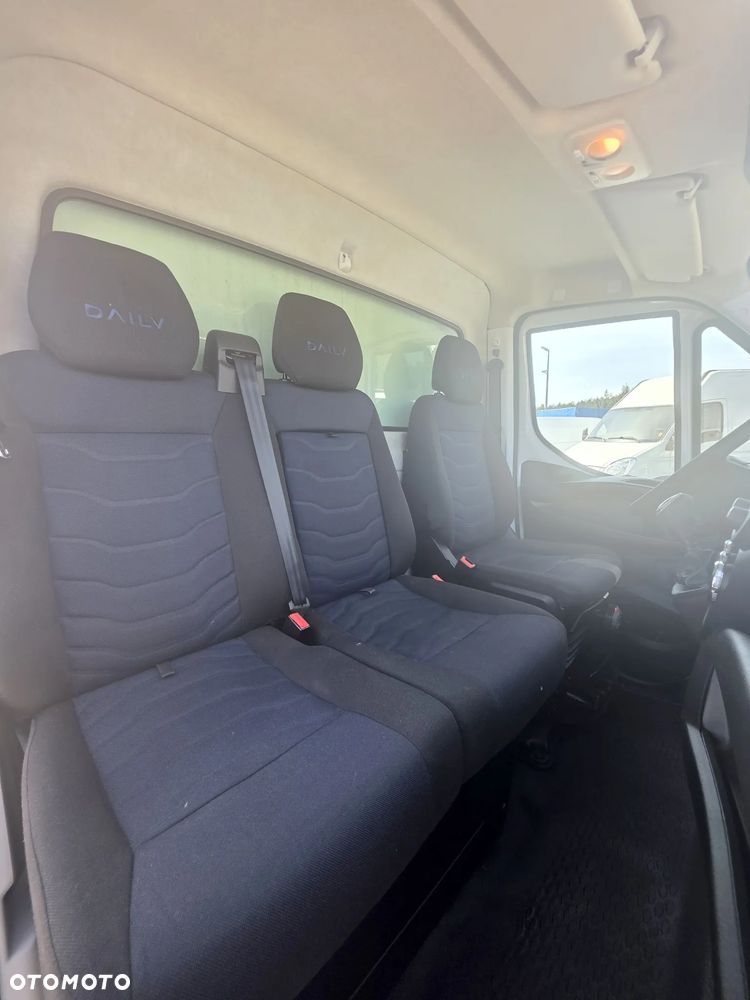 Iveco IVECO 35-160 2.3 HPI 160 KONNY KONTENER 4.2 M WINDA KLIMA WEBASTO 8 BIEGOWY HIMATIC - 23