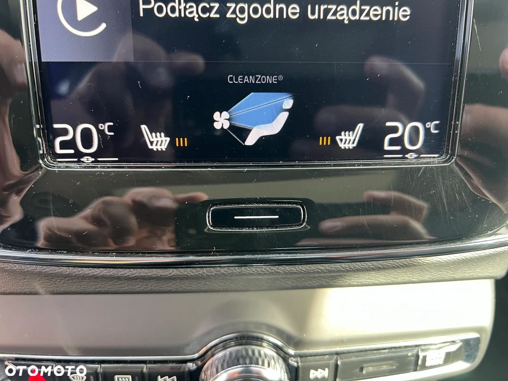 Volvo XC 40 - 35