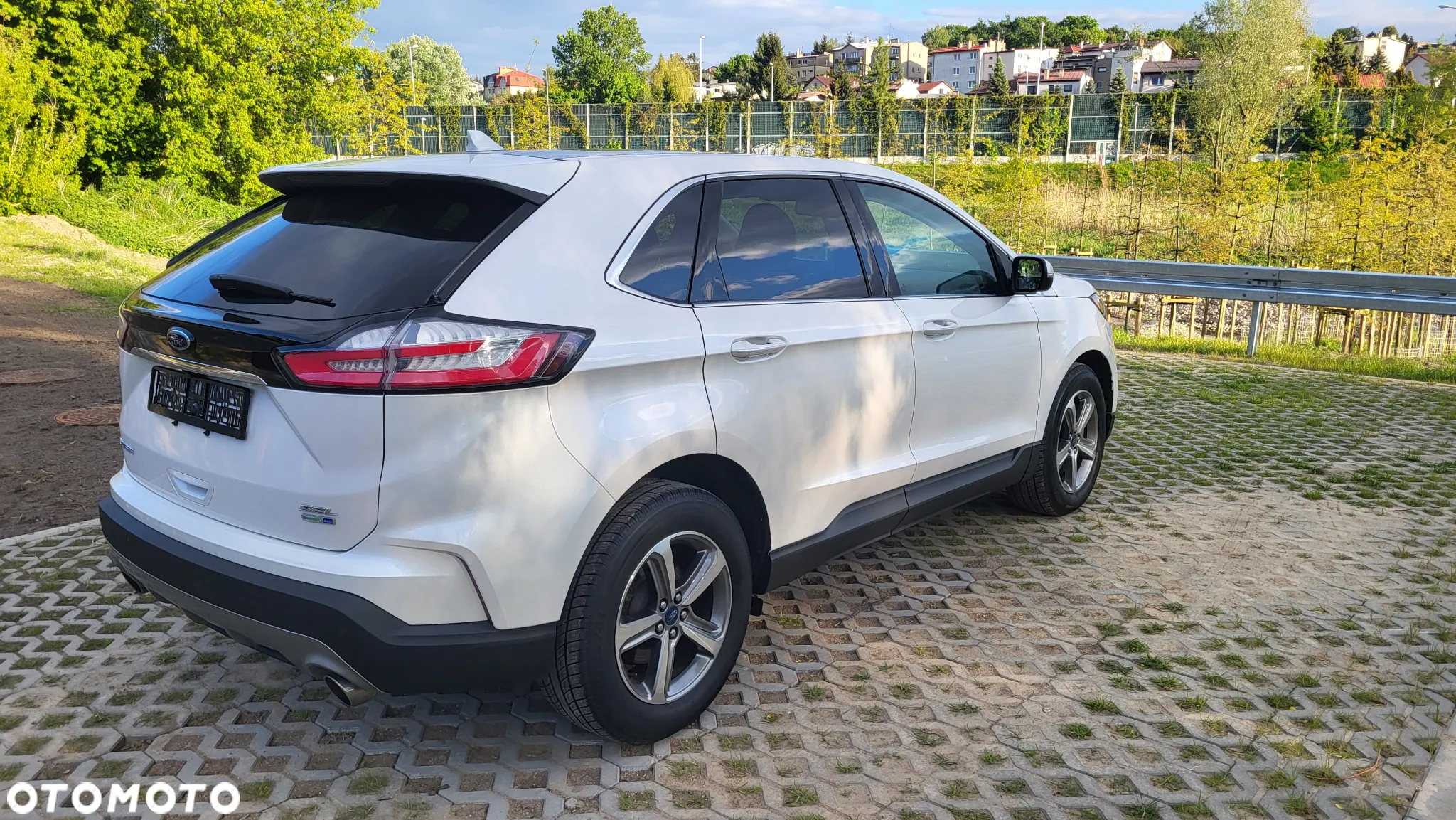 Ford Edge - 11