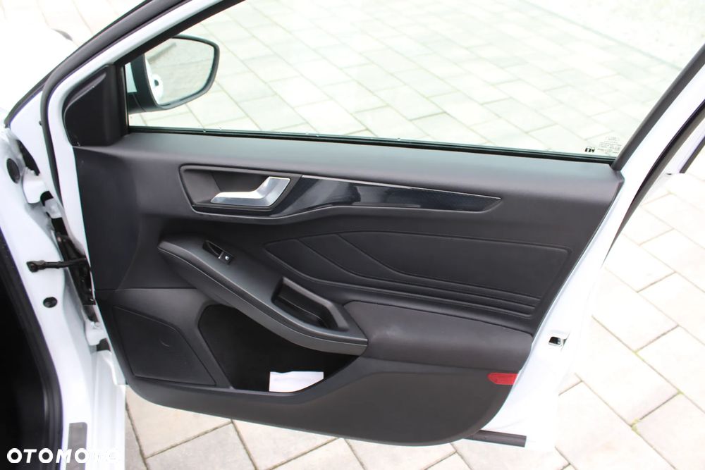 Ford Focus 2.0 TDCi ST-Line Red ASS - 39