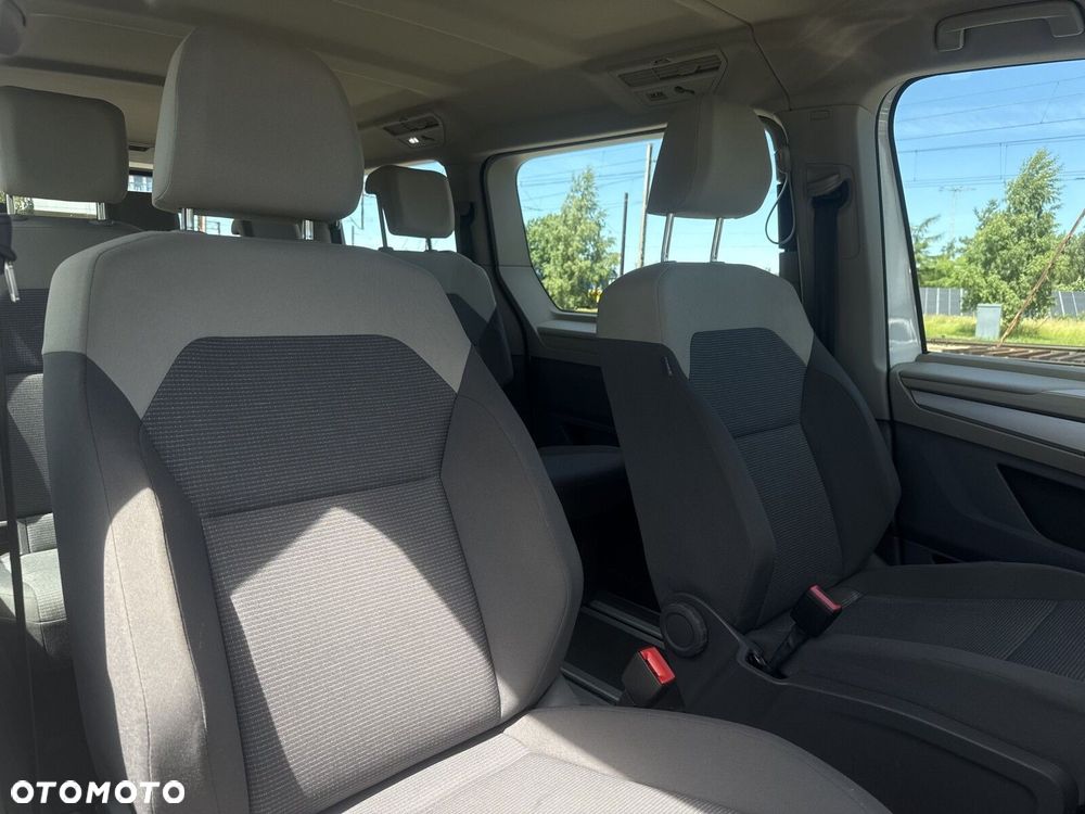 Volkswagen Multivan - 15