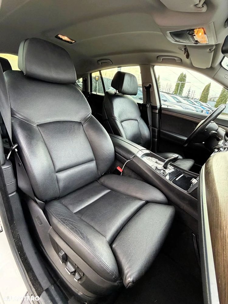 BMW Seria 5 530d xDrive Gran Turismo - 30