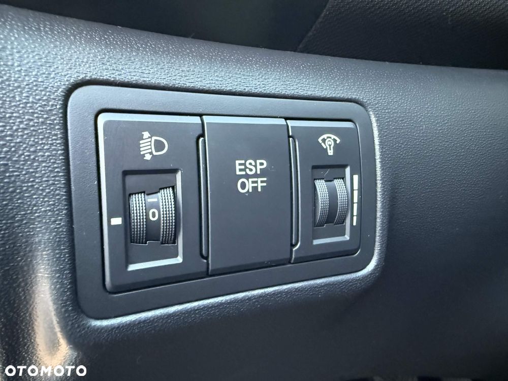 Hyundai i30 i30cw 1.6 CRDi FIFA WM Edition - 6