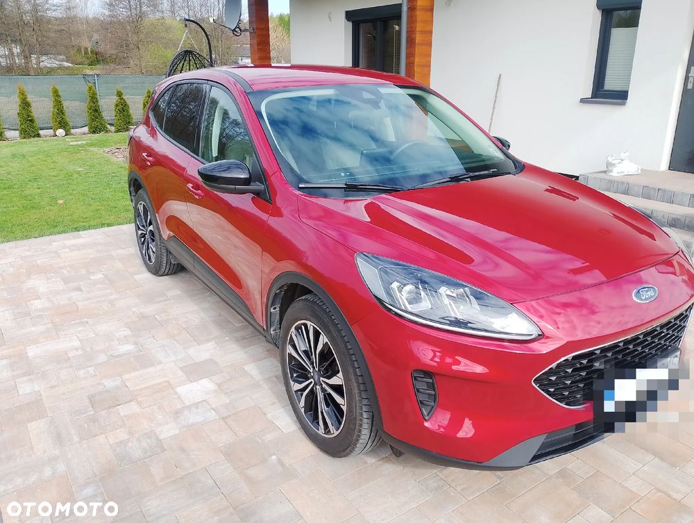 Ford Kuga - 1