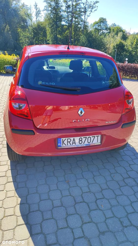 Renault Clio 1.2 16V Authentique - 4