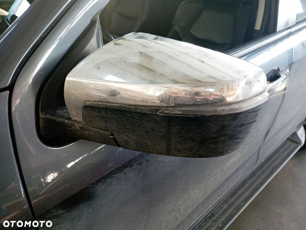 OBUDOWA osłona blenda LUSTERKA ISUZU D-max III - 3