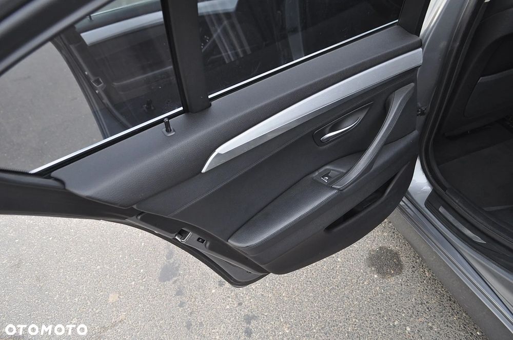 BMW Seria 5 520d Modern Line - 16