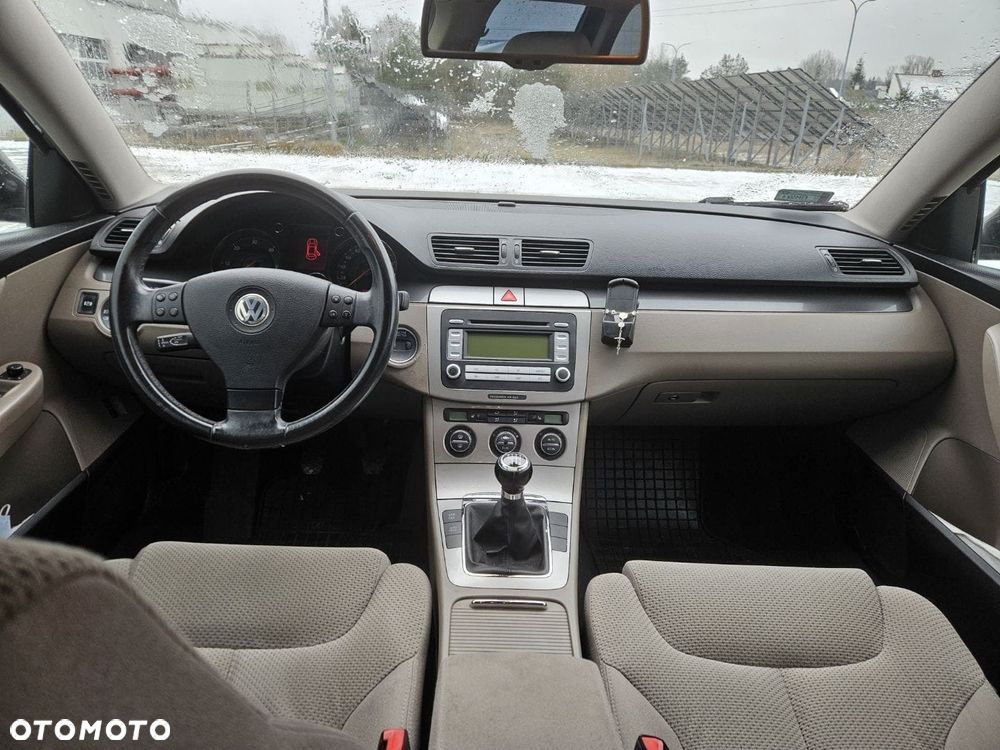 Volkswagen Passat - 5