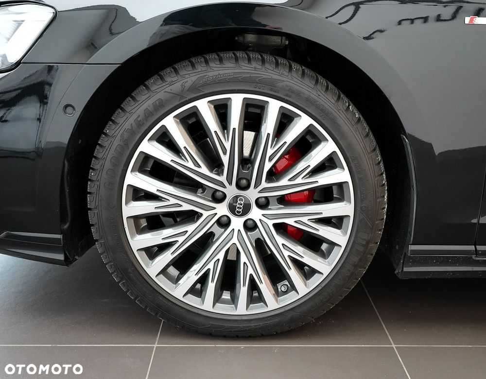 Audi A8 - 6