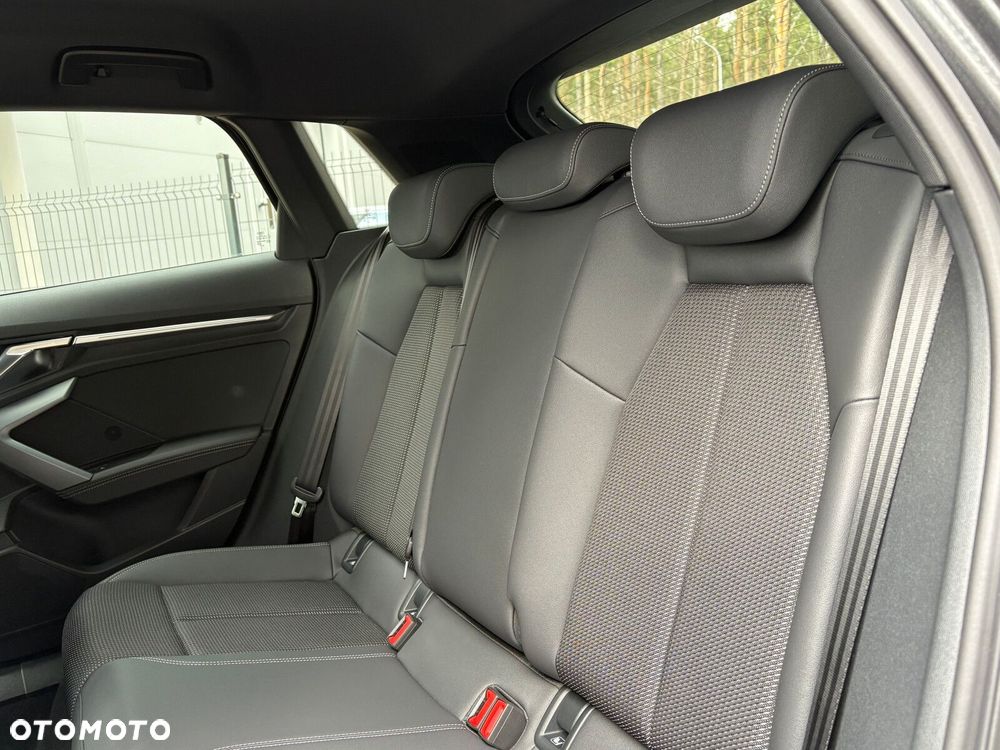 Audi A3 Sportback - 16