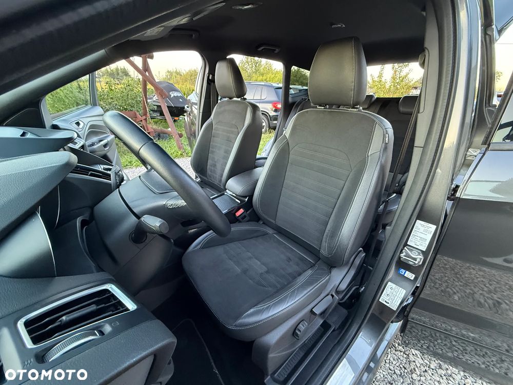 Ford Kuga 2.0 TDCi 4x2 ST-Line - 23