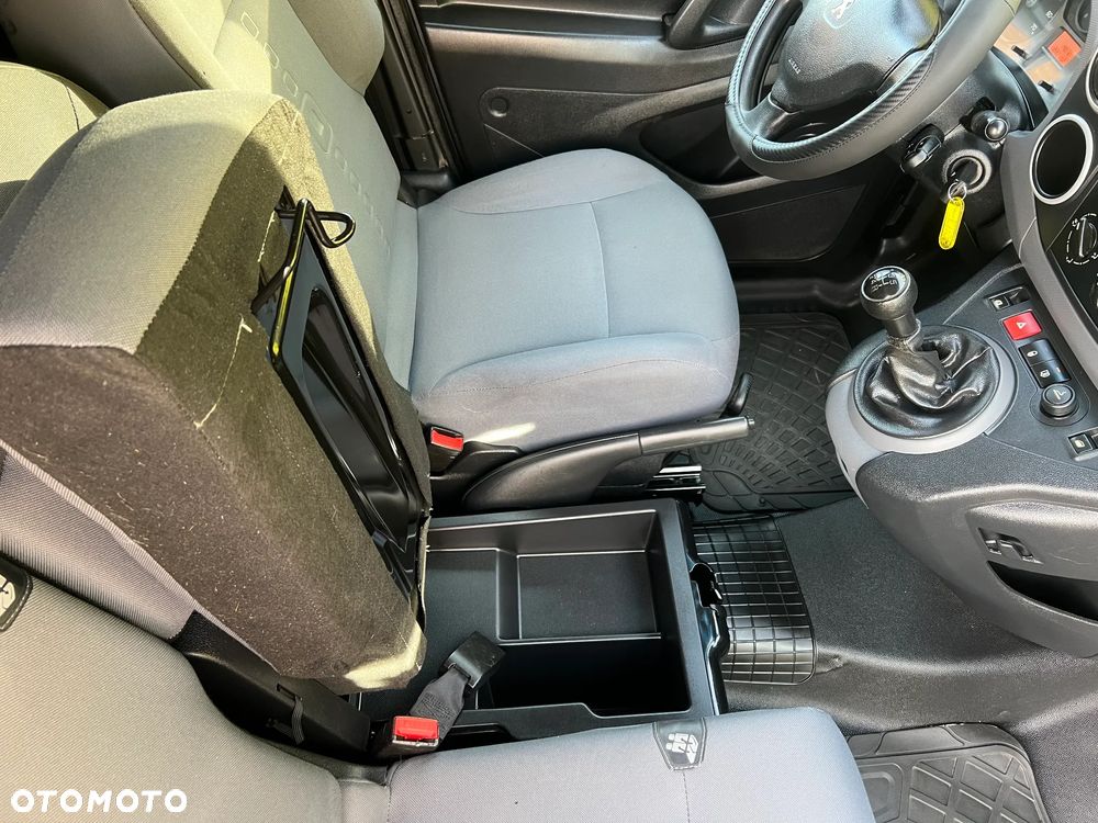 Peugeot Partner - 27