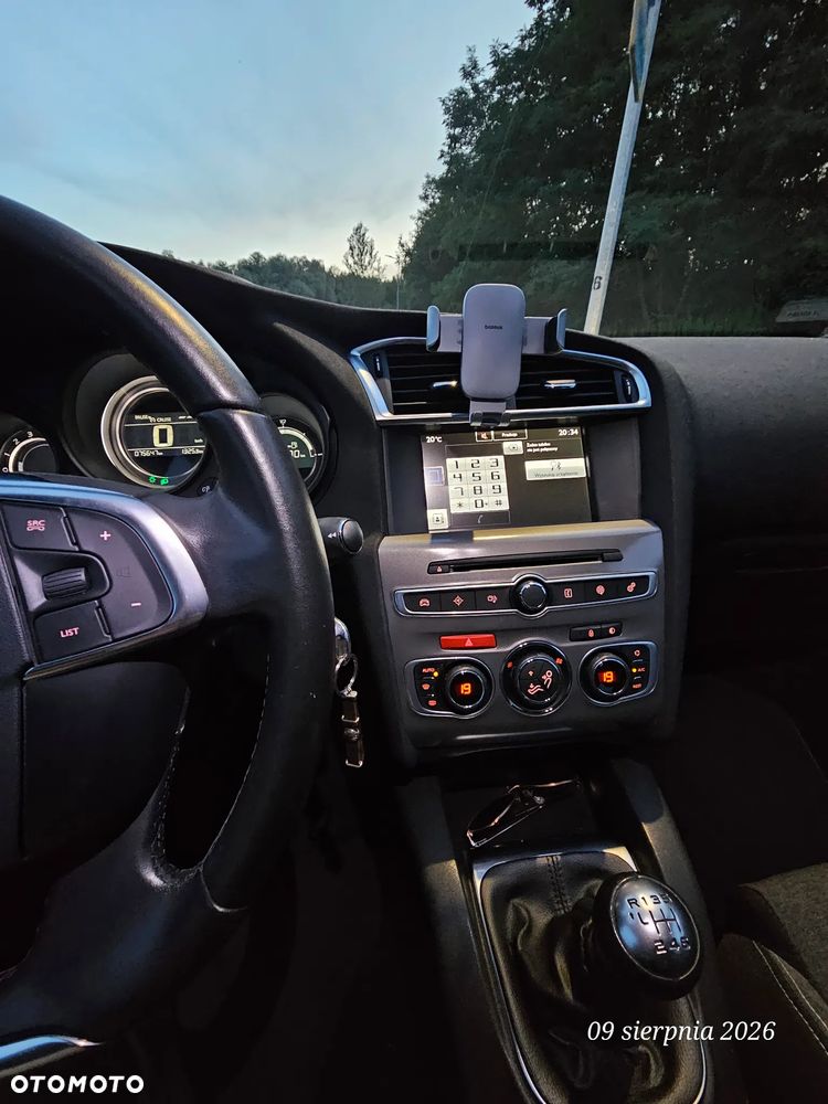Citroën C4 1.2 PureTech Shine S&S - 9