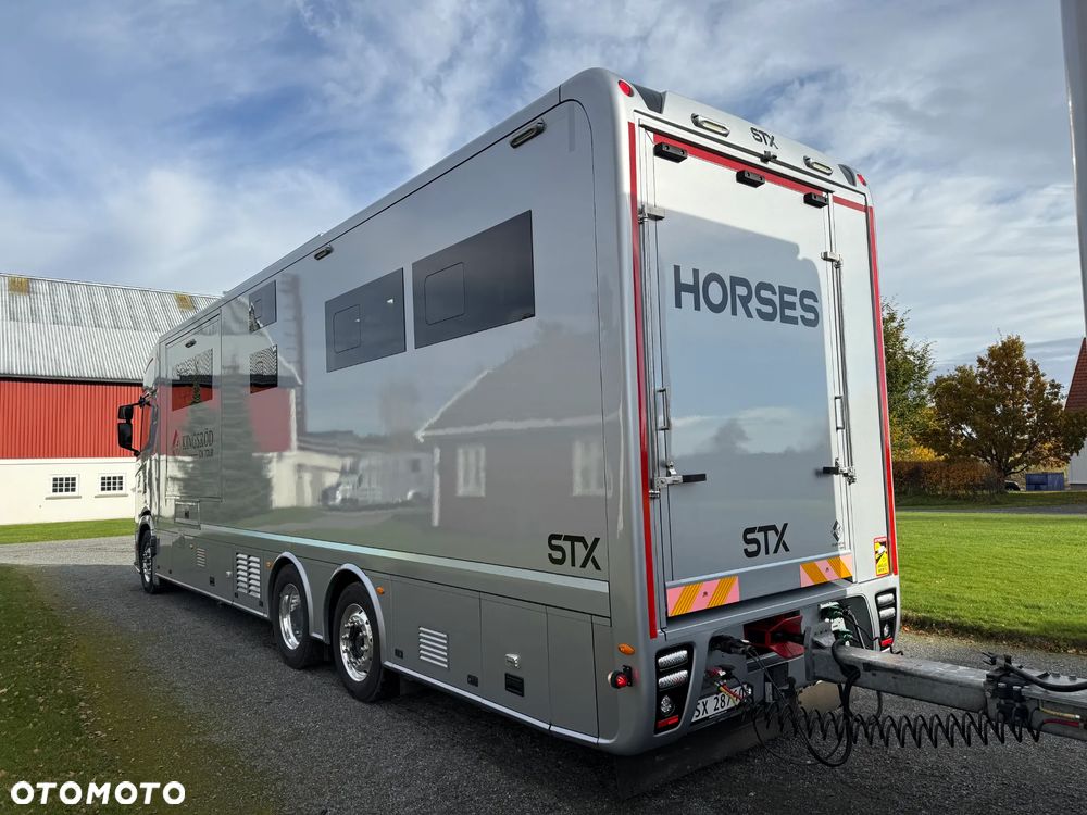 Scania Koniowóz STX S770 5-koni + Duża przyczepa, 4-konie - 9