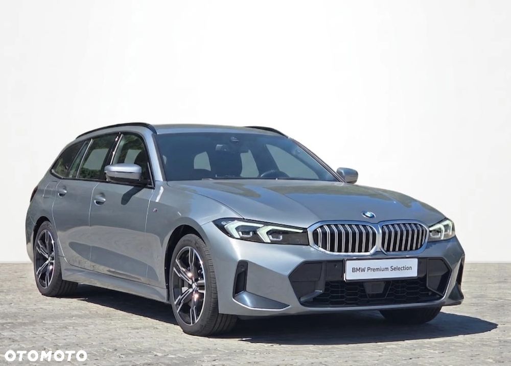 BMW Seria 3 330i xDrive M Sport - 4