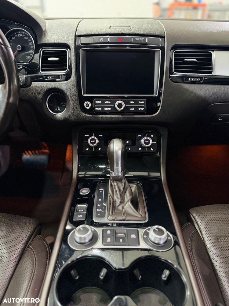 Volkswagen Touareg 3.0 V6 TDI SCR Blue Motion DPF Automatik - 6