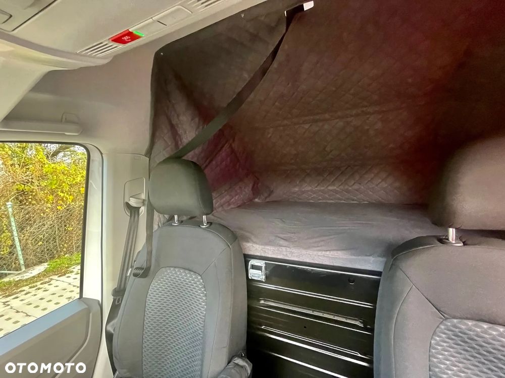 Volkswagen Crafter - 22