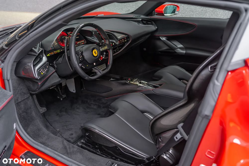 Ferrari SF90 Stradale - 14