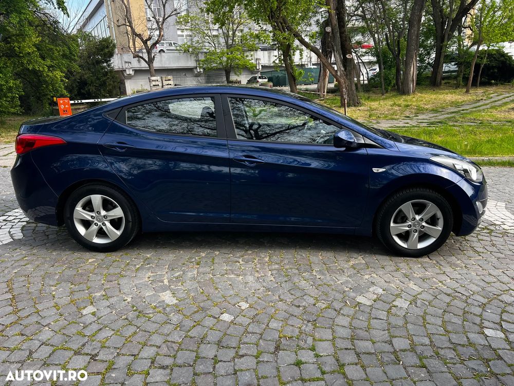 Hyundai Elantra 1.6 MPi Highway - 11