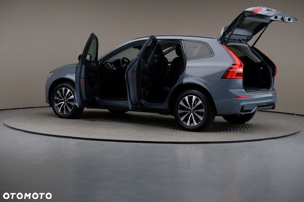 Volvo XC 60 B4 D Plus Dark - 7