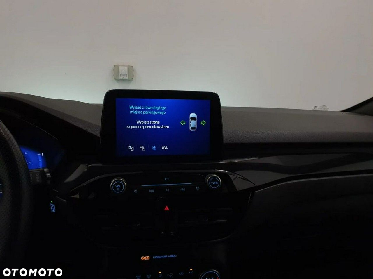 Ford Kuga 2.0 EcoBlue Hybrid ST-LINE X - 23