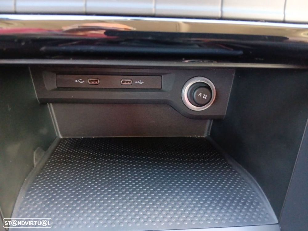 VW Touran 2.0 TDI Confortline - 27