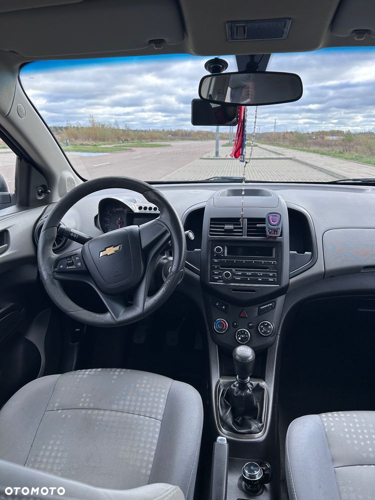 Chevrolet Aveo - 5