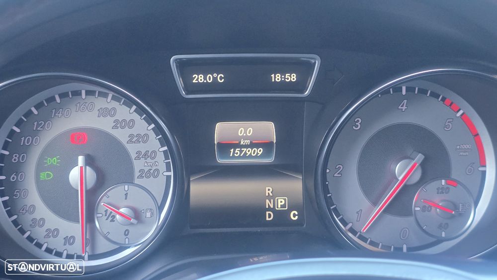 Mercedes-Benz CLA 220 d Shooting Brake AMG Line Aut. - 12