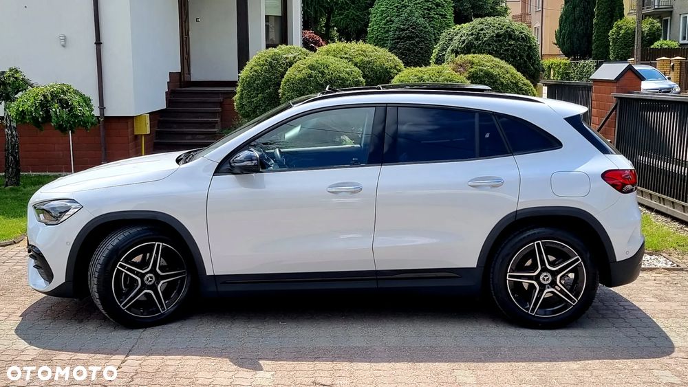 Mercedes-Benz GLA 200 AMG Line - 13