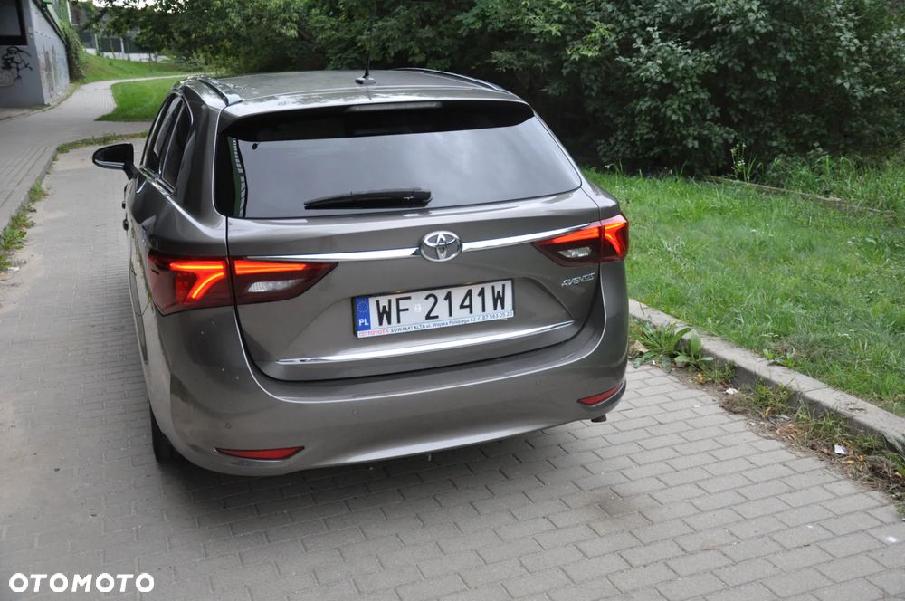 Toyota Avensis 2.0 Prestige MS - 8
