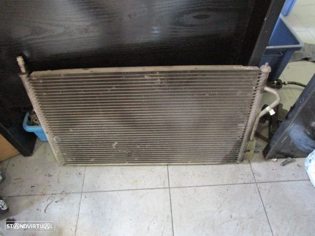 Radiador AC Y84H8C342AC FORD FOCUS 2001 1.4I USADO - 3