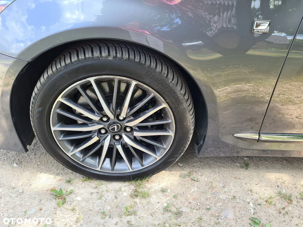Lexus LS 600h F Sport - 9