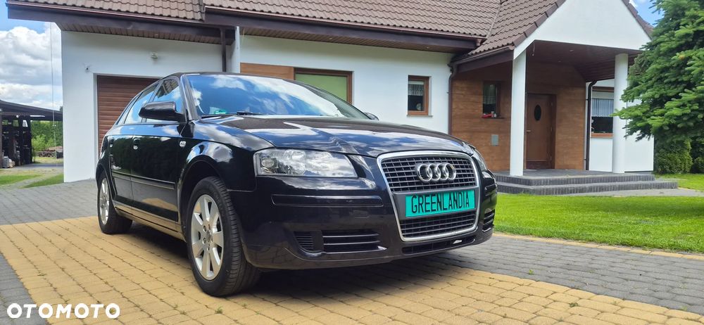 Audi A3 Sportback 1.6 FSI Ambiente - 2
