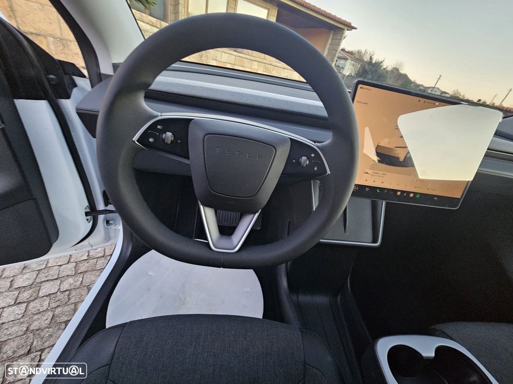 Tesla Model Y Tração Traseira - 17