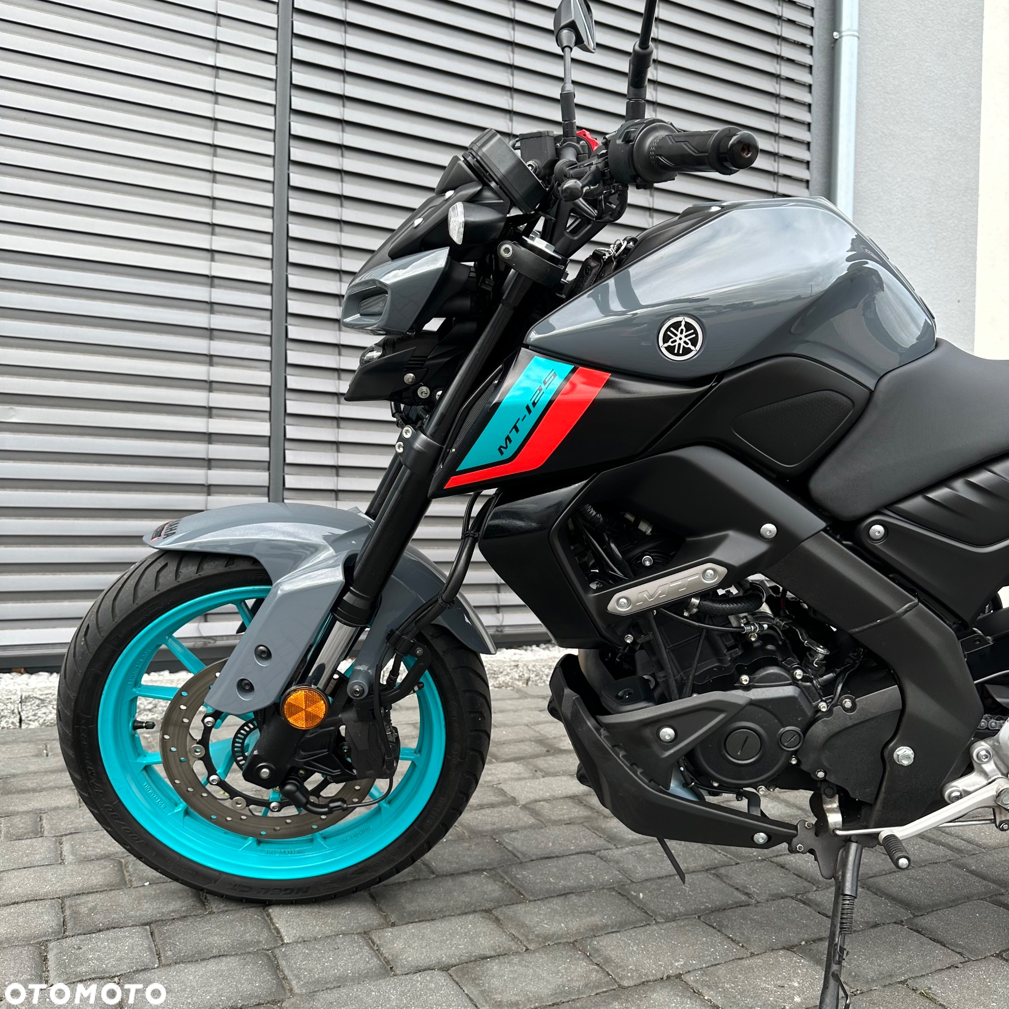 Yamaha MT - 12