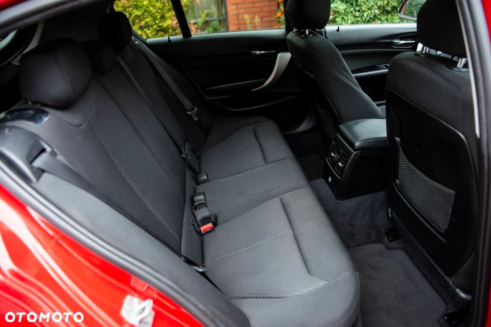 BMW Seria 1 118i Sport Line - 36