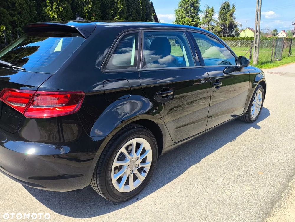 Audi A3 Sportback - 6