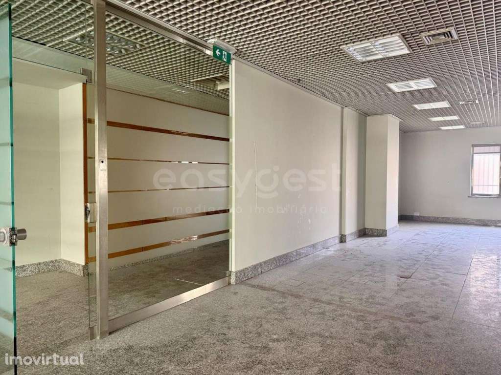 Espaço comercial e serviços no Centro de Pombal - Grande imagem: 2/13