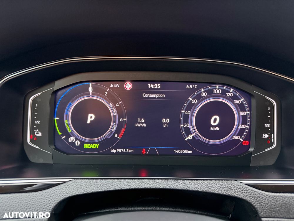 Volkswagen Passat - 28