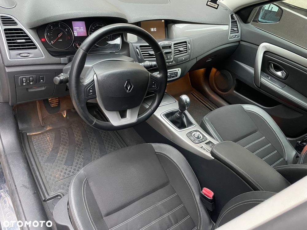 Renault Laguna 2.0 dCi Black Edition - 15