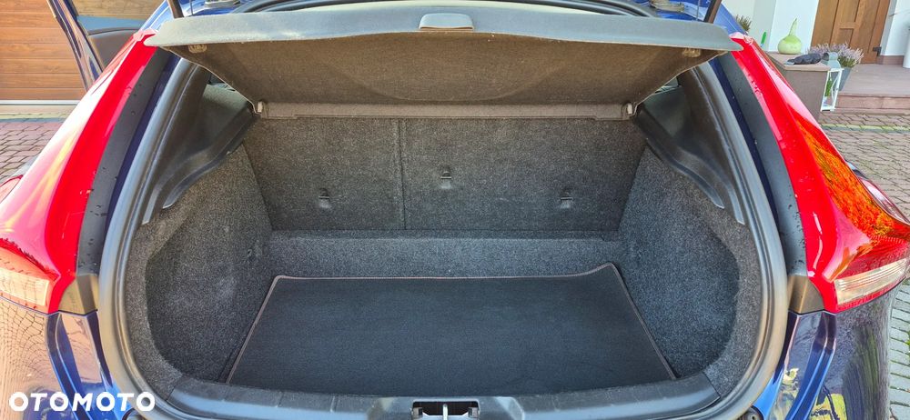 Volvo V40 D4 Ocean Race - 14