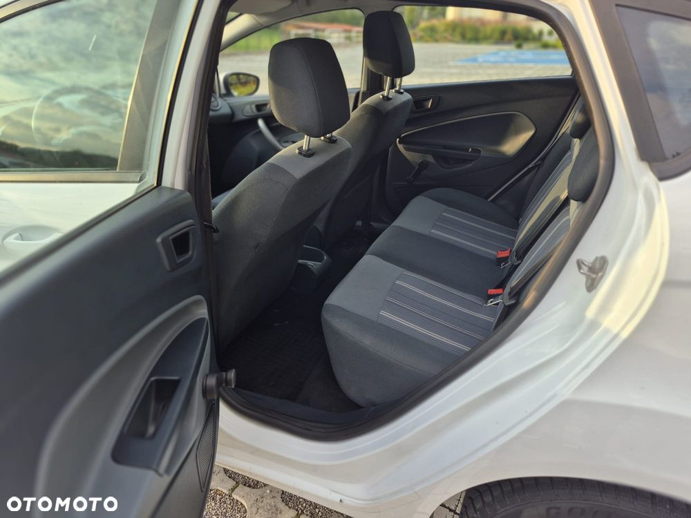 Ford Fiesta 1.25 Ambiente - 11