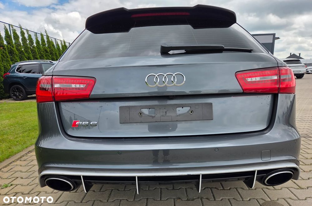 Audi RS6 Standard - 4
