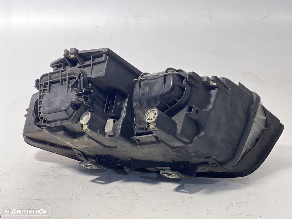 Farol normal Dto Frente AUDI A4 (8E2, B6) REF. 8E0941004G - 2