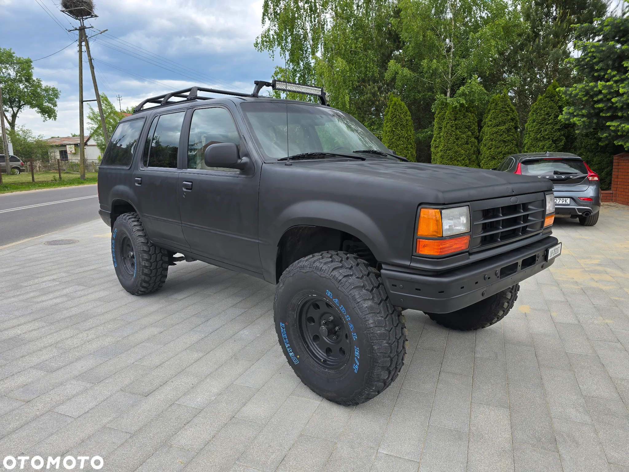 Ford Explorer Standard - 3